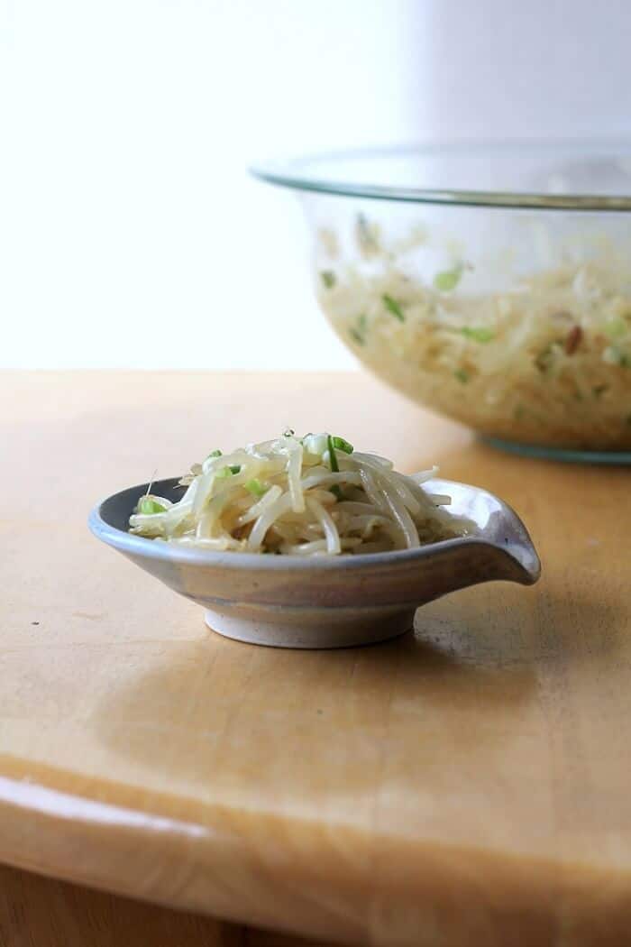 This marinated bean sprout dish, sakamoto namul, is garlicky and tangy and crunchy and so addictive. #beansprouts #koreanfood #banchan #vegetables